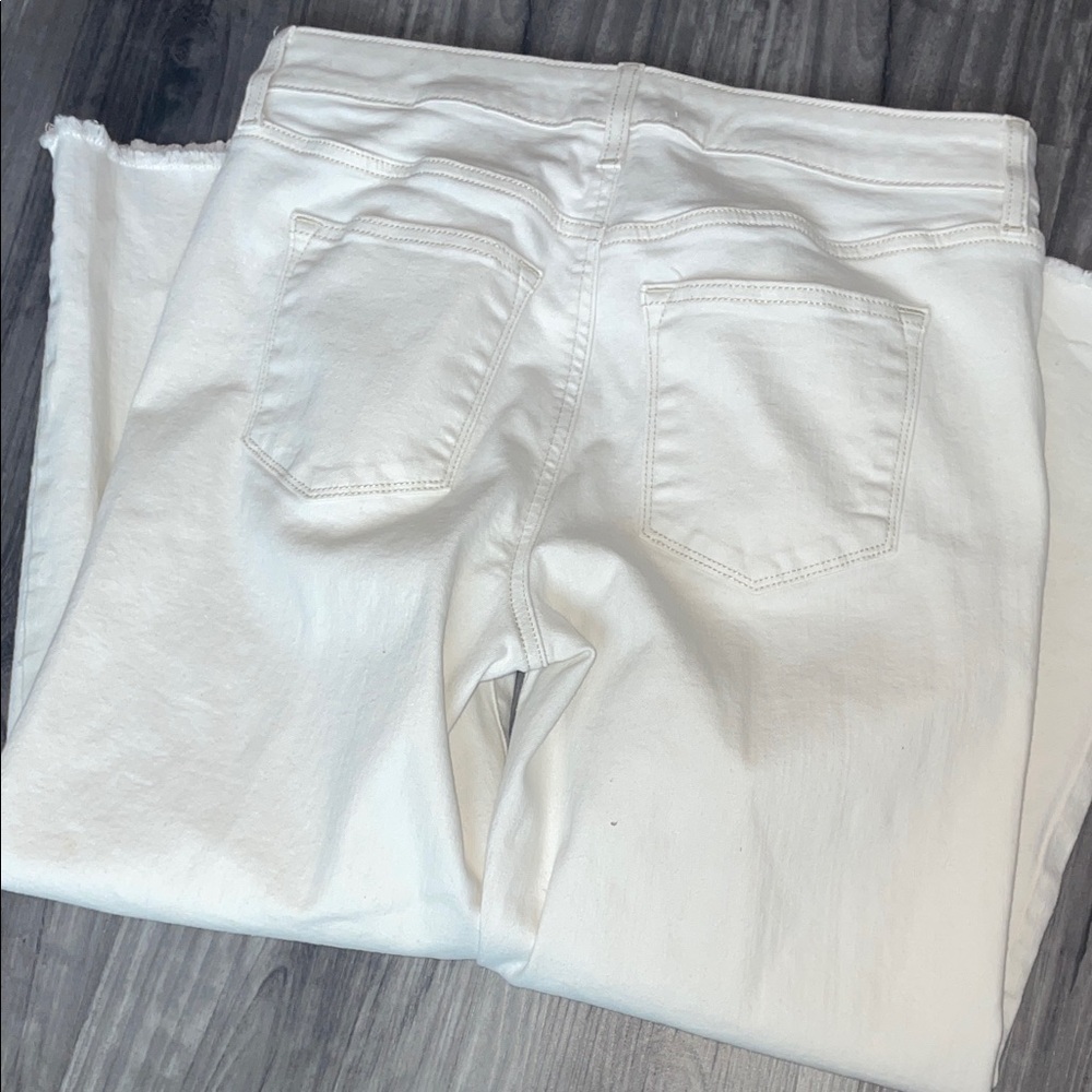 Sonoma White Cropped Straight-Leg Jeans - Picture 3 of 3
